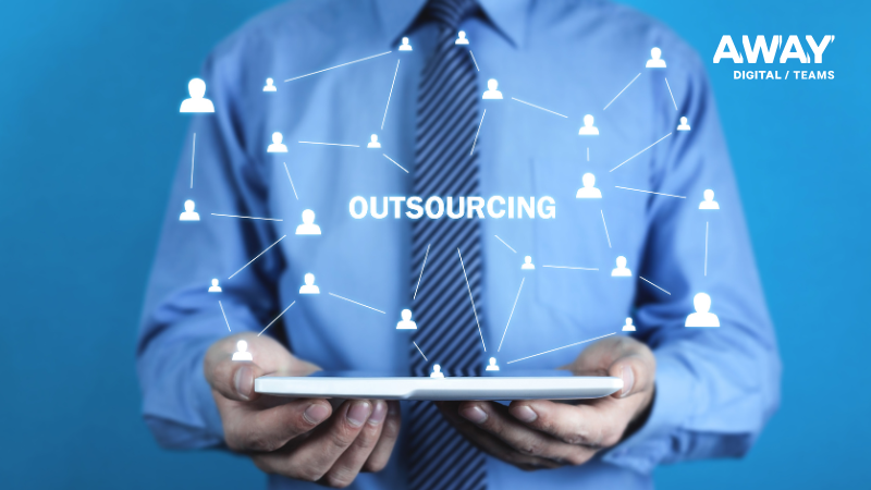 graphic developers outsourcing vs project outsourcing